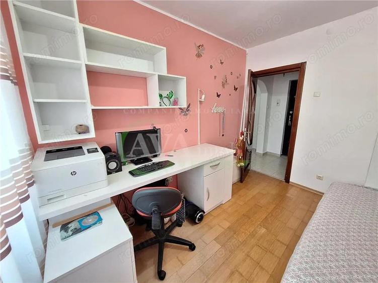 Apartament 3 camere semidecomandat, renovat si semi-mobilat, zona Cora-Bacau - 6