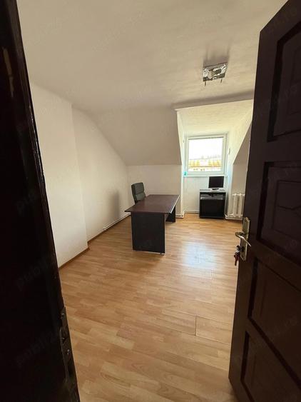 Inchiriez sad birou - 2