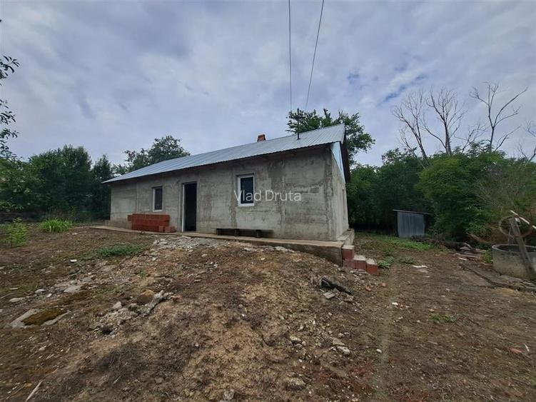 Casă individuală cu 3 camere în Tria Casă individuală cu 3 camere în Tria
