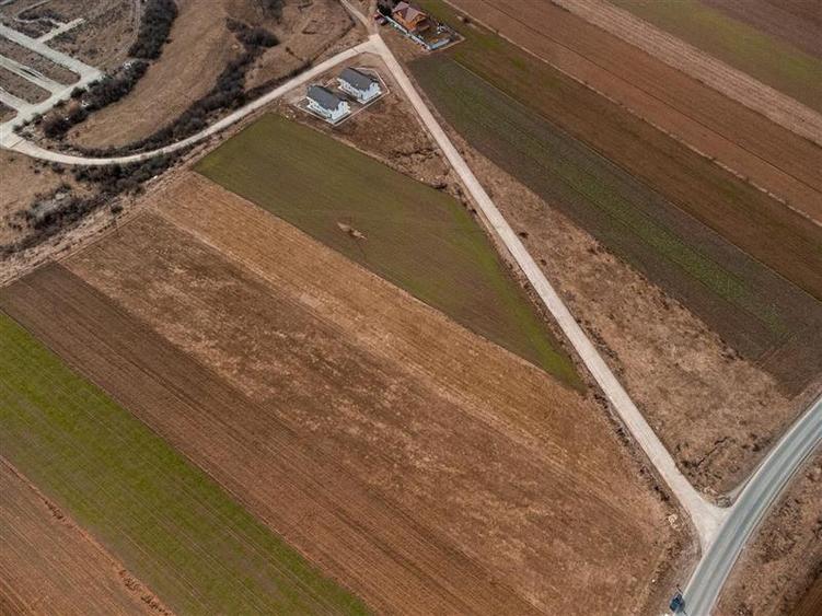 Film! Potrivit pentru edificarea caselor/ plasament, 5.500 mp, Tarlungeni,Brasov - 4