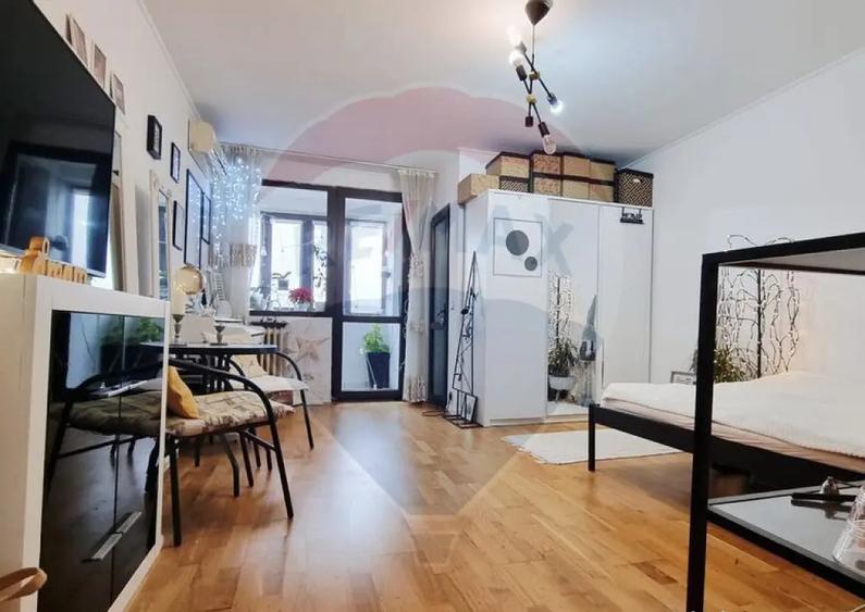 Garsoniera de vanzare metrou Costin Georgian - 12