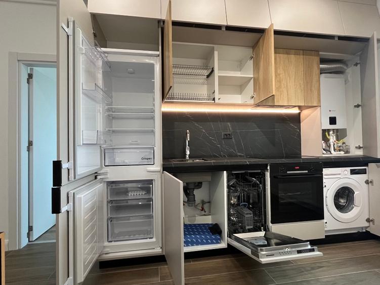 Proprietar vand studio 2 camere metrou Petrache Poenaru- gata de mutare - 4