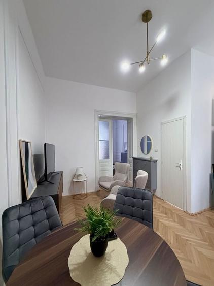 Apartament cu 2 camere decomandat, mobilat în Sinaia