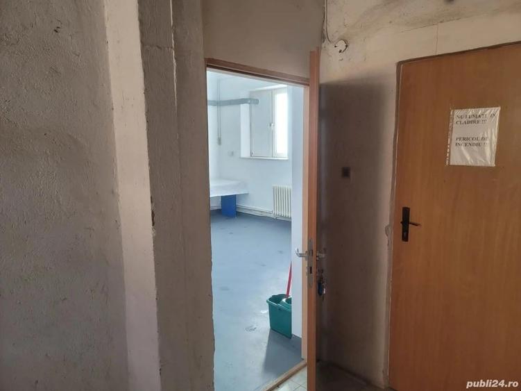 Inchiriez apartament 2 camere + 2 bai pentru muncitori, (maxim 10 persoane ) in zona ultracentrala, - 20