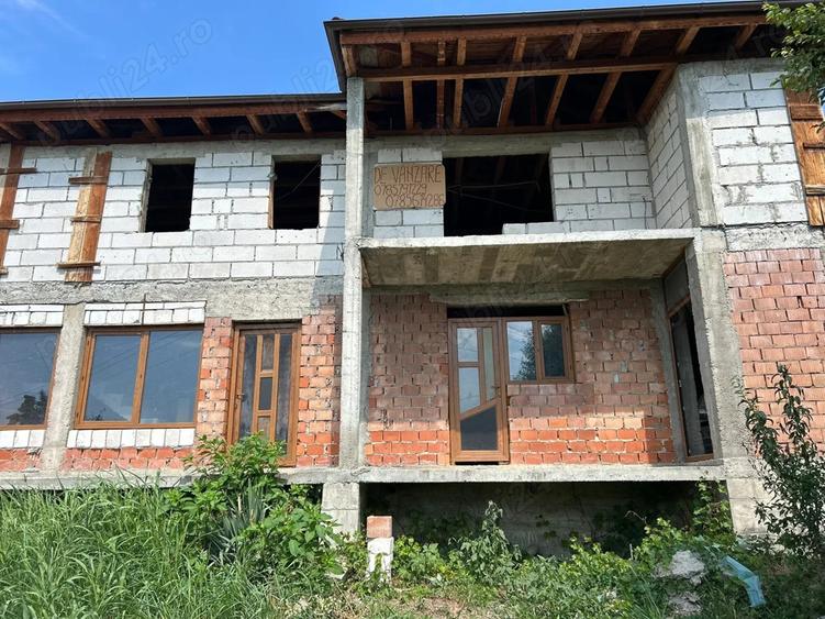 Vand casa cu etaj in comuna pietroasele ,Buzau - 2