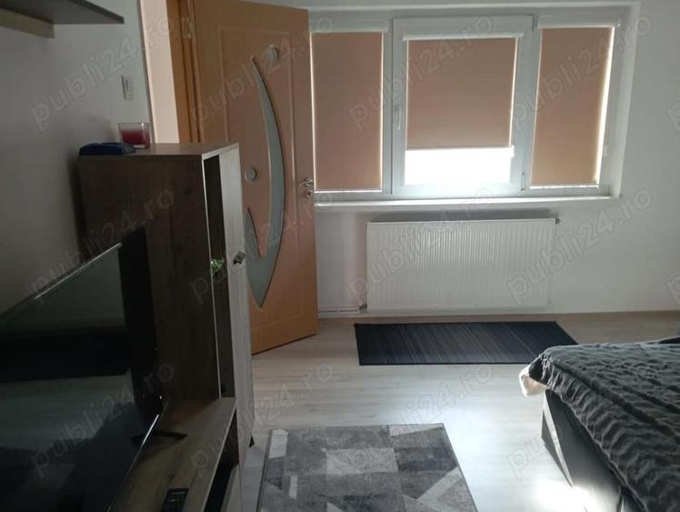 Garsoniera amenajata, mobilata,utilata, etaj1, zona Miorita Deva - 1