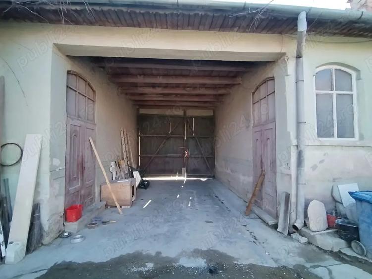 Casa tradi?ionala cu 2 corpuri, grajd, ?ura ?i 1200 mp teren Lisa, Bra?ov ideal turism rural - 5