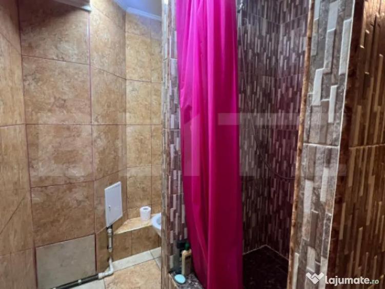 Apartament cu 3 camere, decomandat, 65 mp, zona Materna - 8