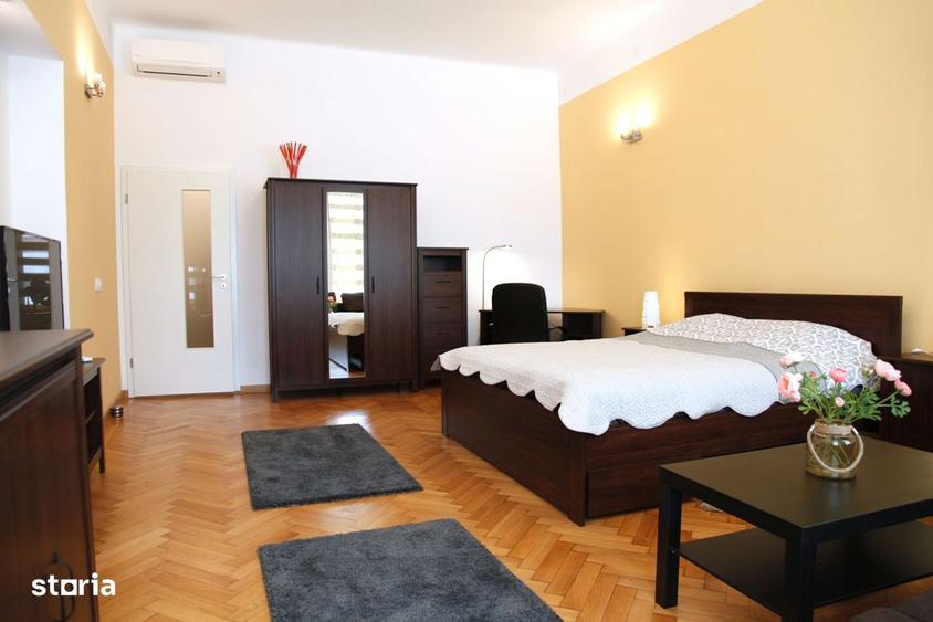 Apartament de inchiriat Piata Sfatului - 2