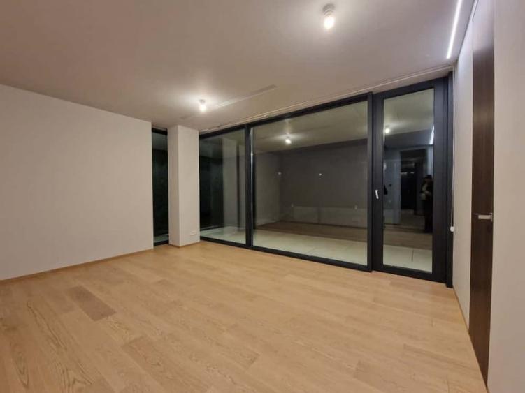 De Vanzare! Vila (P+1E) de lux cu piscina langa padurea Baneasa - 7