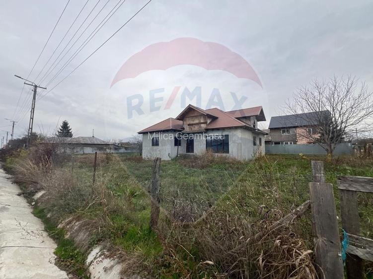 Casa 4 camere Rachitosu