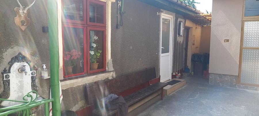 Casă cu 4 camere în Iosia