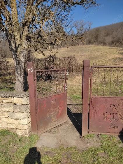 Casa grajd ?i gradina suprafa?a teren 2267metri patra?i - 1