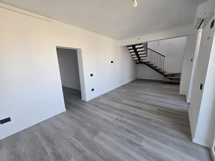 Langa Penny. Suprafata generoasa. 2 Locuri de Parcare. - 4