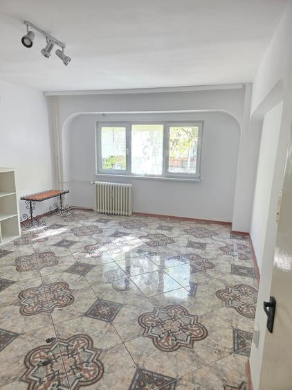 Decebal ,Matei Basarb stradal , pt locuit sau birou - 8