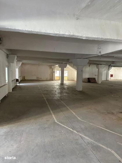 De inchiriat spatiu 2600 mp(parter si etaj) + teren 4700 mp - 7