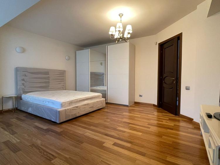 Faleza Nord - Universitate, Vila D+P+2 langa plaja, mobilata si utilata lux - 40