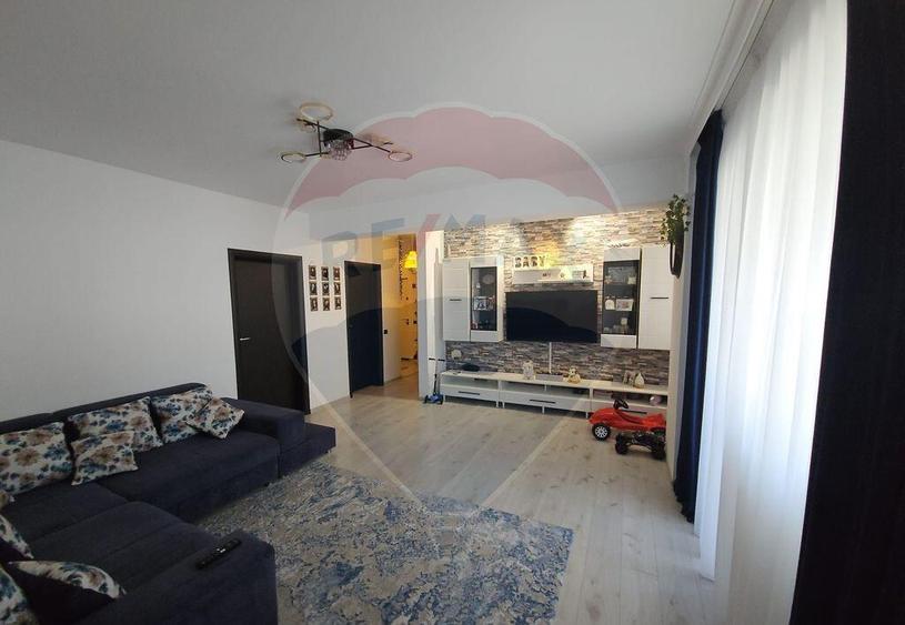 Vanzare apartament 3 camere - 9