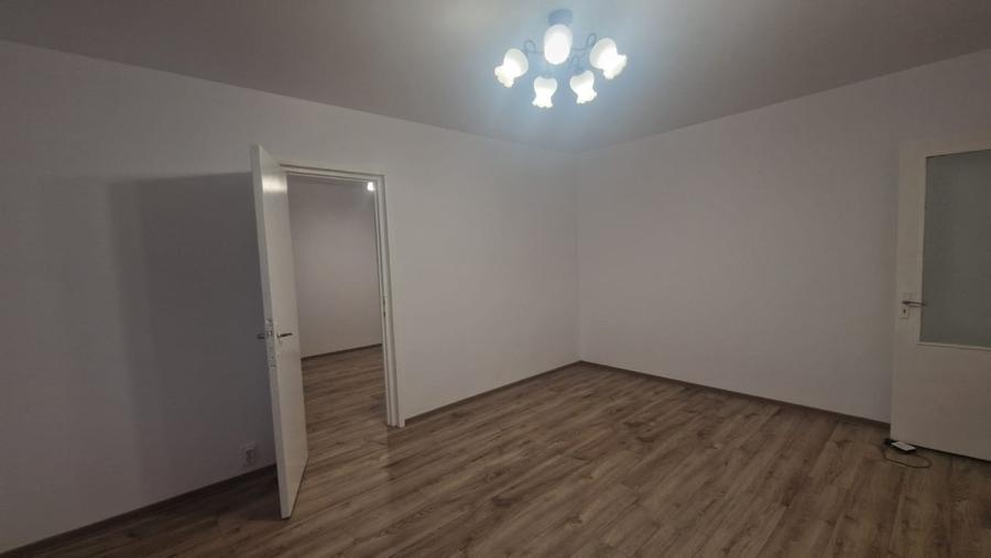 Apartament 2 camere, semidecomandat, 45mp, Craiovita Noua, zona Elena Farago - 4