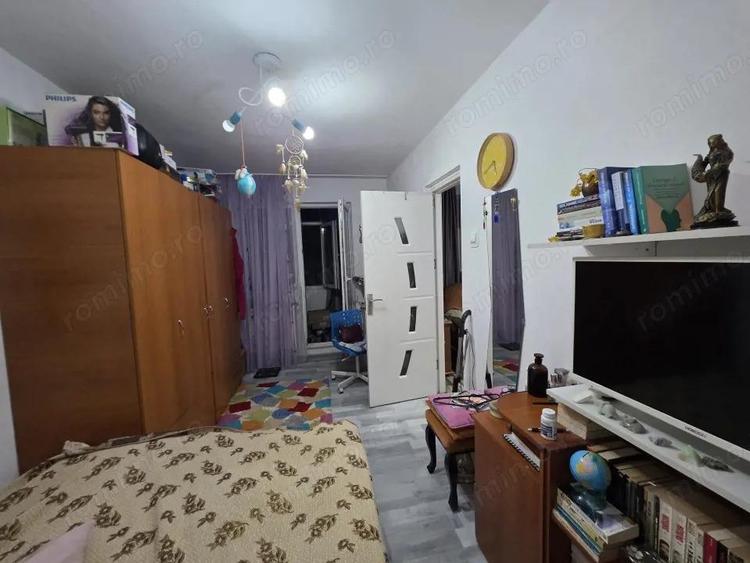 Apartament 3 camere, 52.86 mp, zona Sud - 12