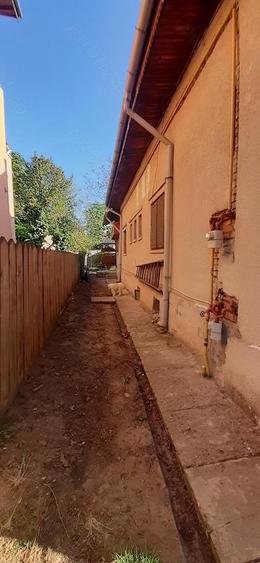 Casa cu mansarda la curte 535 m - 9