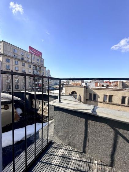 Spatiu pretabul birouri, Salon, Studio in  Mansarda Piata Romana - 10