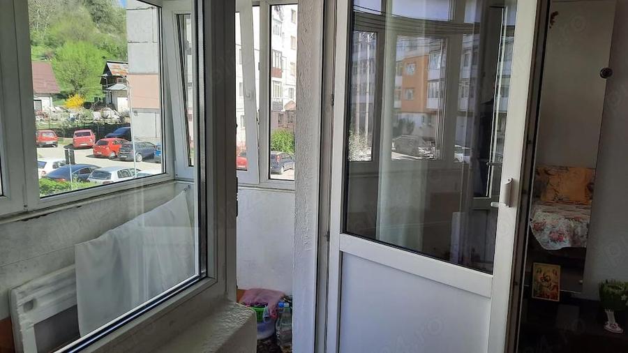 Apartament 3 camere, 2 balcoane decomandat, etajul 1 - 5