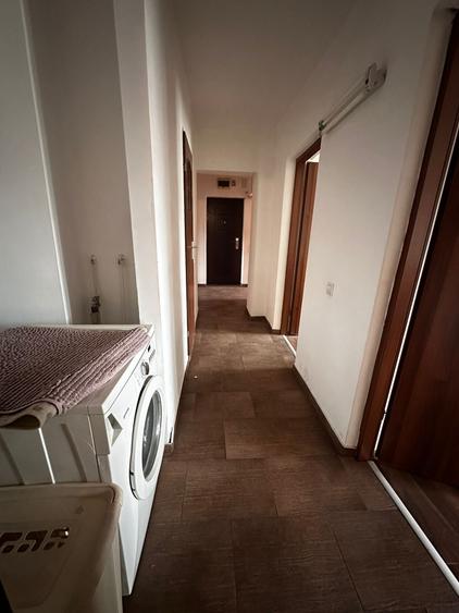 Apartament 3 camere decomandat, etajul 5/8, zona Nicolina - 8