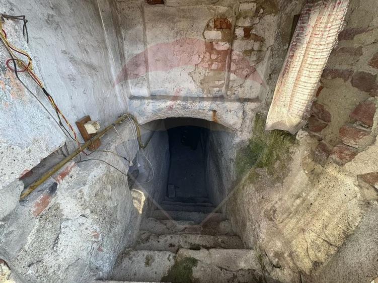 Casă /teren 1008mp si front stradal 15ml Parneava Spitalul Judetean - 14