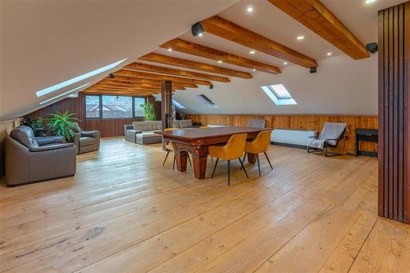 FILM& 3D! Vila high tech, cu semineu, jacuzzi, terasa, 10 camere, Central, Braso - 30