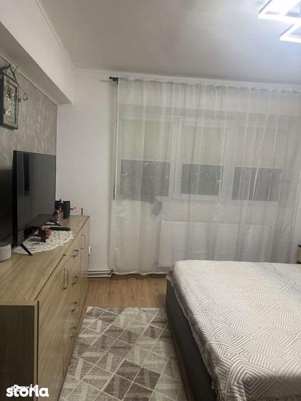 Campina - zona centrala - ap. 3 cam - mobilat/et.1 - 77500 Euro/Neg. - 7