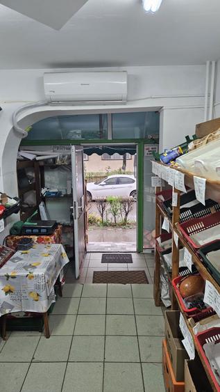 Inchiriez spatiu comercial 15m zona Republicii - 2