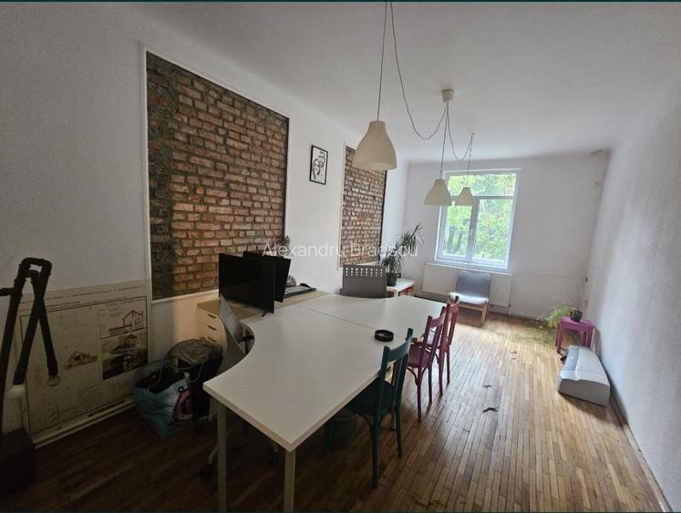 Apartament cu 2 camere spatios 60 mp  Gradina Publica