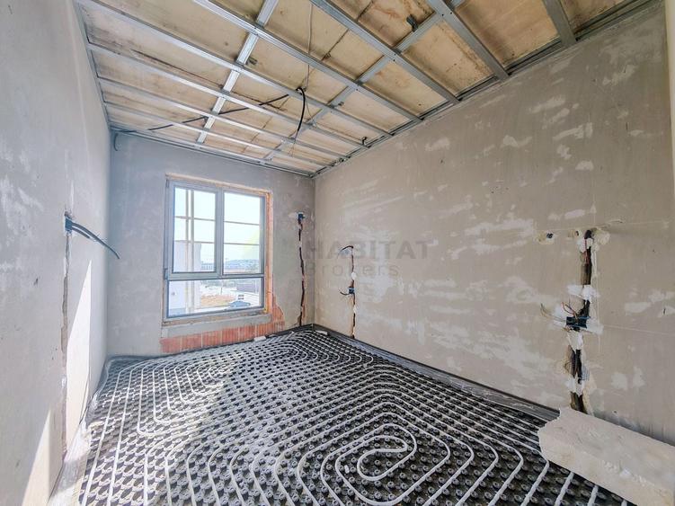 Garsonieră decomandată în Tunari