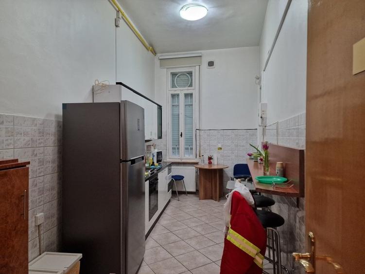 Piata Unirii, Mitropolie, 10 minute metrou, vila deosebita, strada Profesorilor, - 26