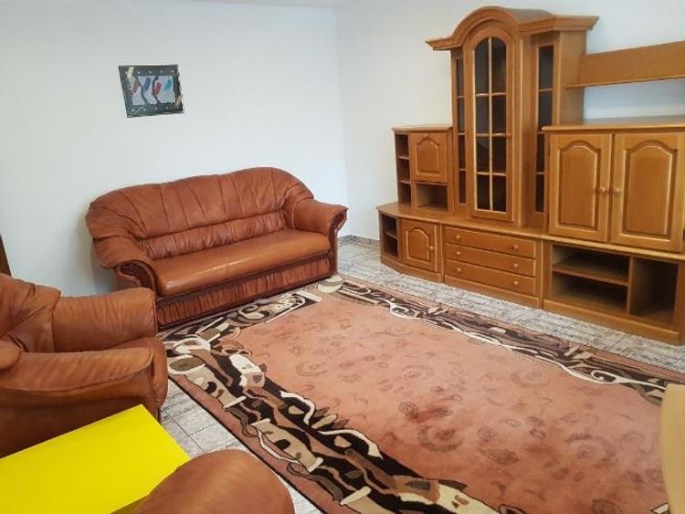 Apartament cu 3 camere decomandat în Sebastian - 2