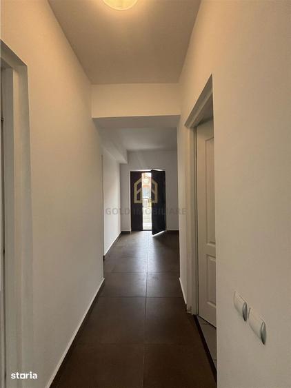 Apartament 3 camere de vanzare - 2