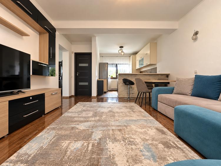 Duplex cu 3 camere cu Canalizare în Domnești