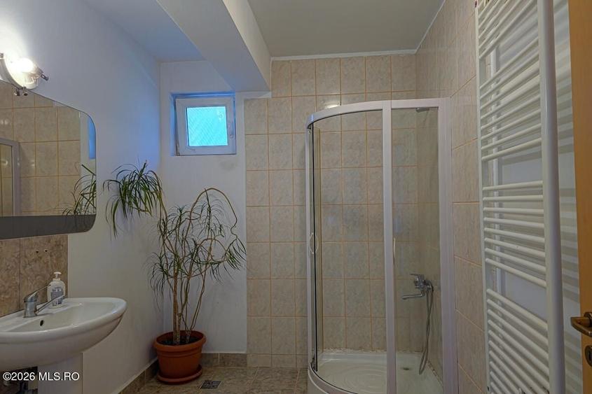 Casă individuală cu 4 camere cu Teren 300 Mp în Săcălaz