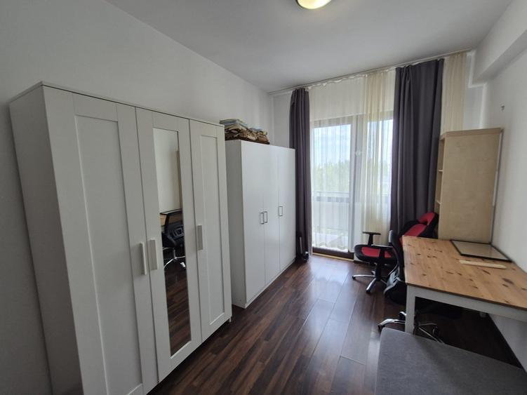 Apartament cu 3 camere decomandat, mobilat în Metalurgiei