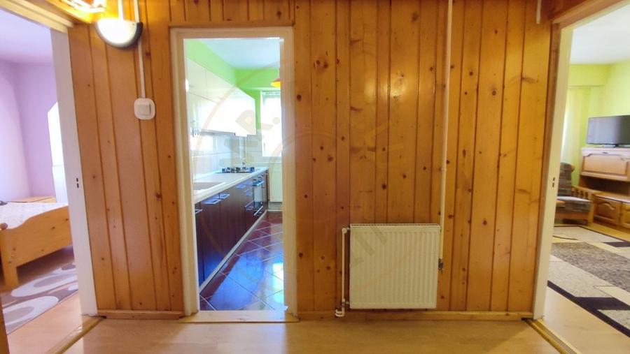 Apartament cu 2 camere decomandat, mobilat în Carei