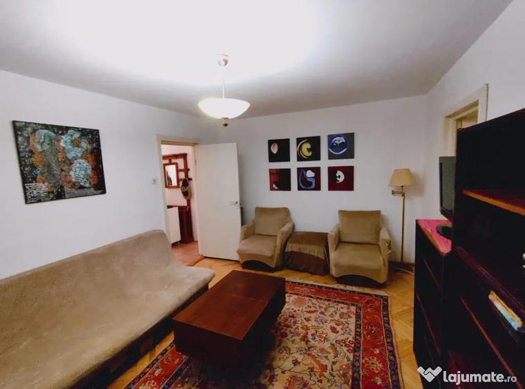 Apartament de inchiriat cu 3 camere Disponibil - 1