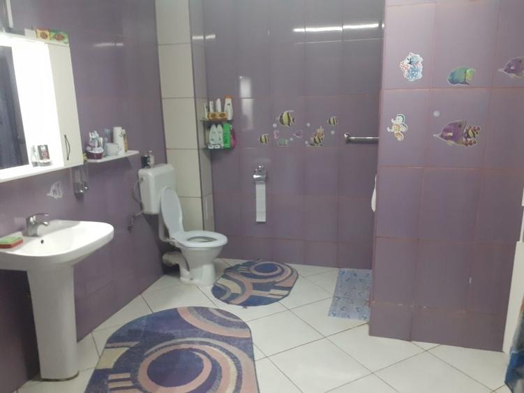 Casă cu 4 camere cu Teren 300 Mp în Ștefăneștii de Jos