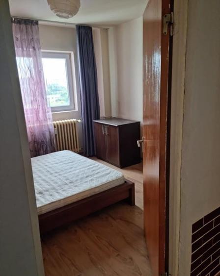 Apartament cu 2 camere decomandat în Drumul Taberei