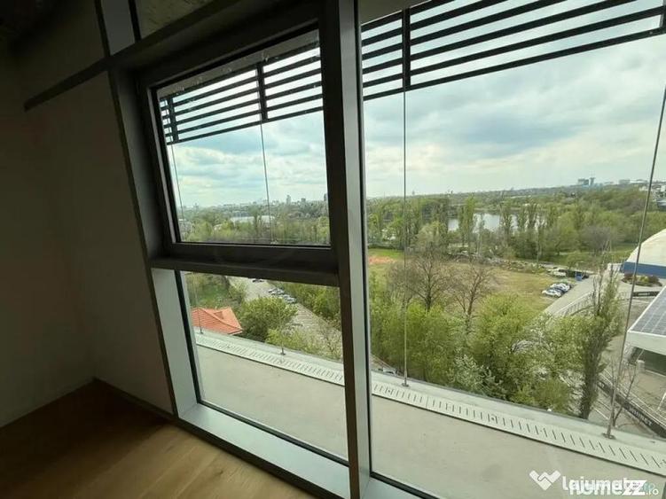 Apartament cu 4 camere decomandat în Floreasca