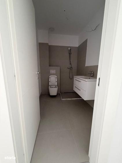 Apartament cu 3 camere decomandat în Fundeni