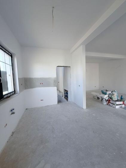 Duplex cu 5 camere cu Canalizare în Buziașului
