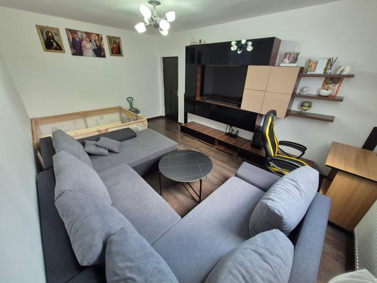 Apartament cu 2 camere decomandat în Bucovina