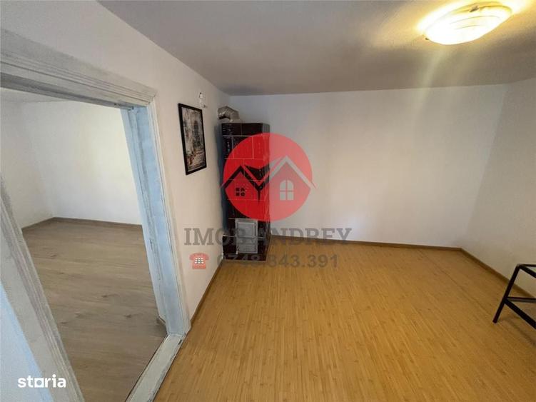 Casă cu 3 camere în Central