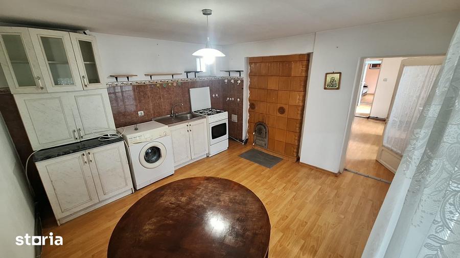 Casă cu 3 camere cu Teren 500 Mp în CFR